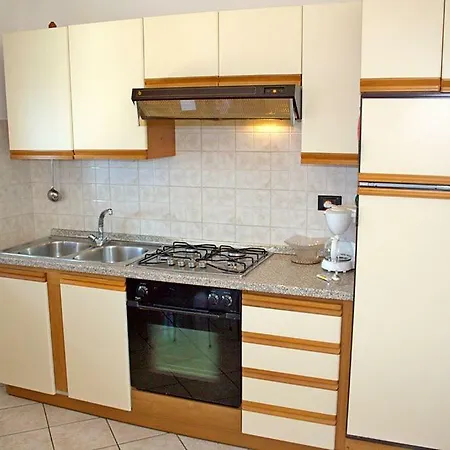 Casa Emma Апартаменты Бренцоне-суль-Гарда